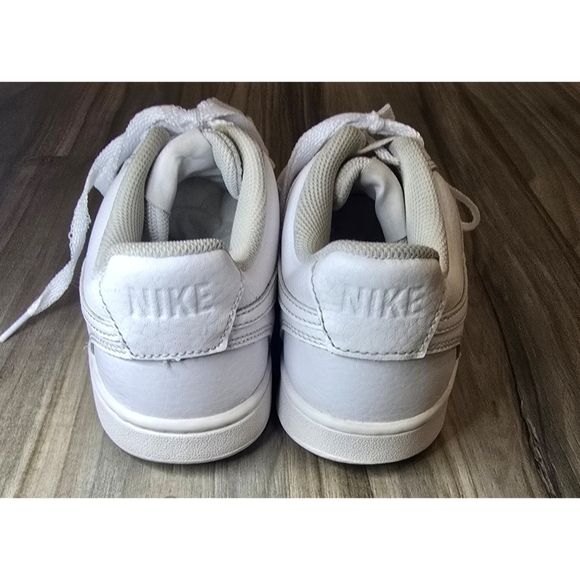 Nike Court Vision Low Sneakers – Size 8 – White - Picture 9 of 14